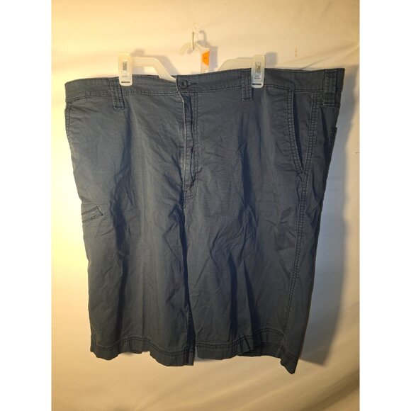 Levis Mens Big & Tall Shorts Navy Signature Gold waist Size 44 Bermuda Length - Picture 1 of 2